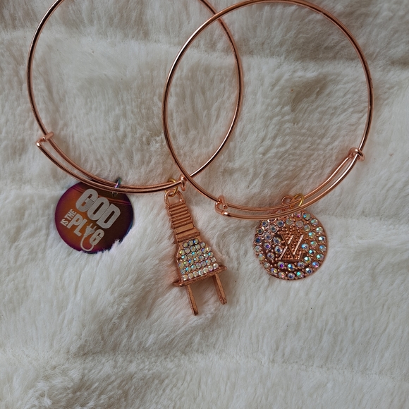 Jewelry - Rose gold God plug braclet set